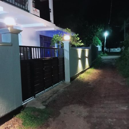 Great Yeheni Villa هيكادوفا المظهر الخارجي الصورة